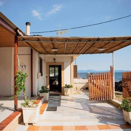 Karnagio Seafront In Agria Vila Káto Lekhónia Exterior foto