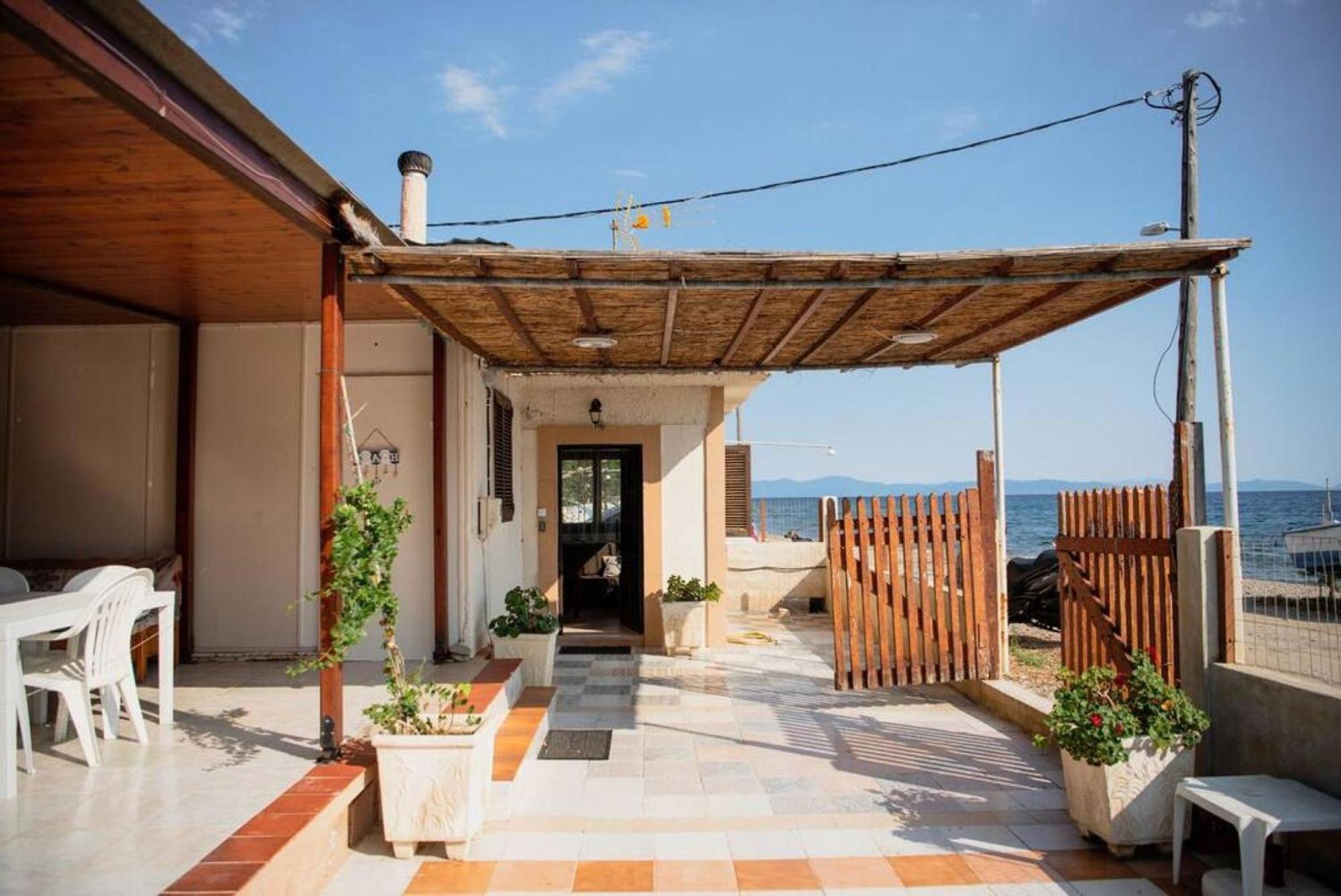 Karnagio Seafront In Agria Vila Káto Lekhónia Exterior foto